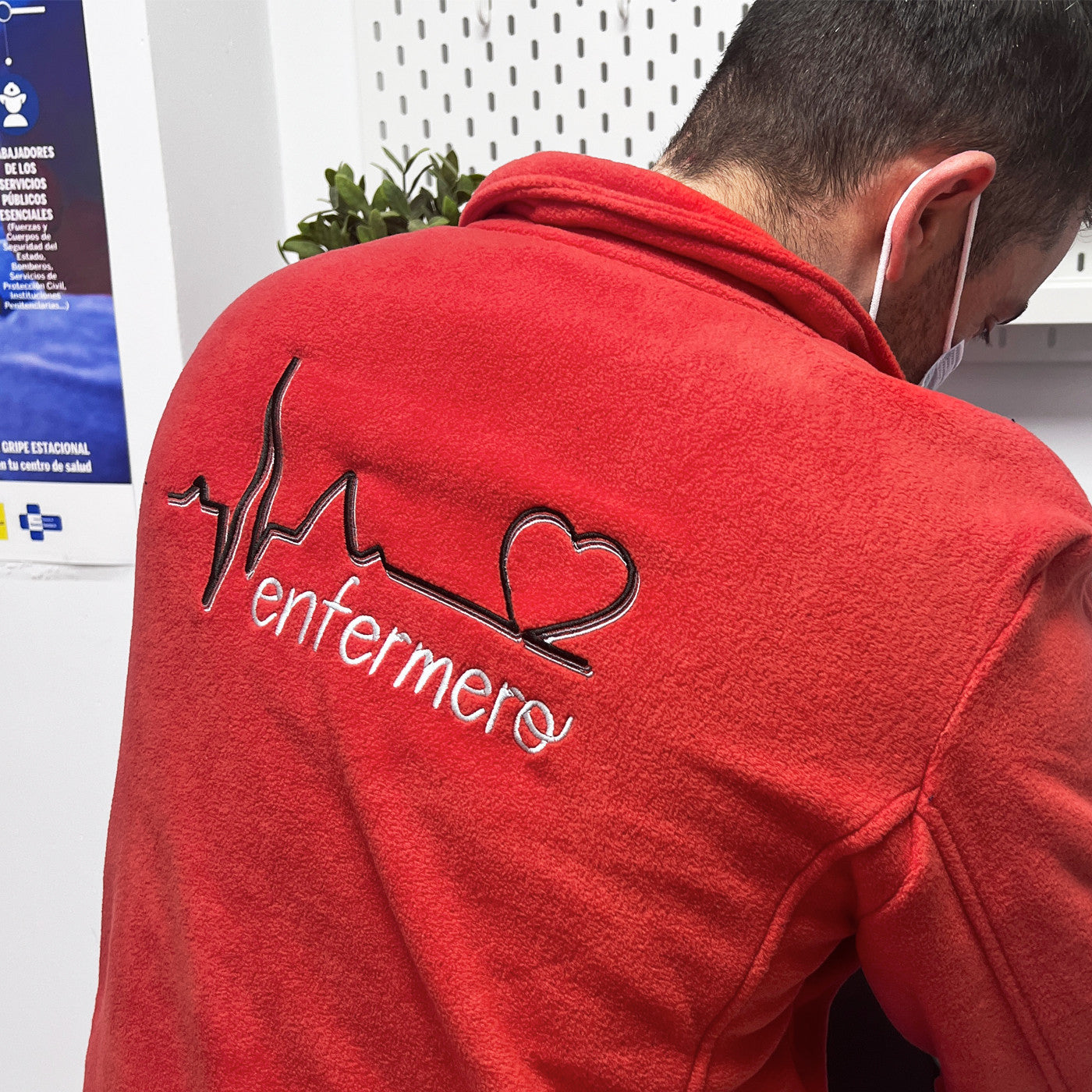 Chaqueta Polar Sanitario Hombre Personalizado – Color Rojo T.E.S-18