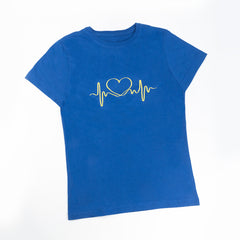 camiseta azul enfermera