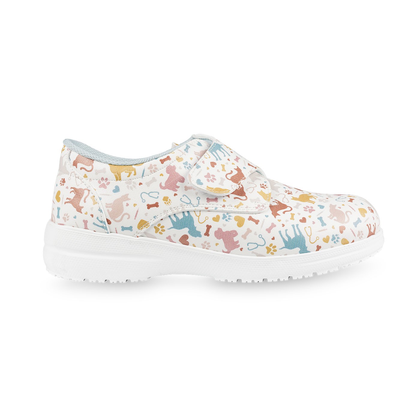 Zapato sanitario vegano para veterinarios, vista lateral, ultraligero y antideslizante.