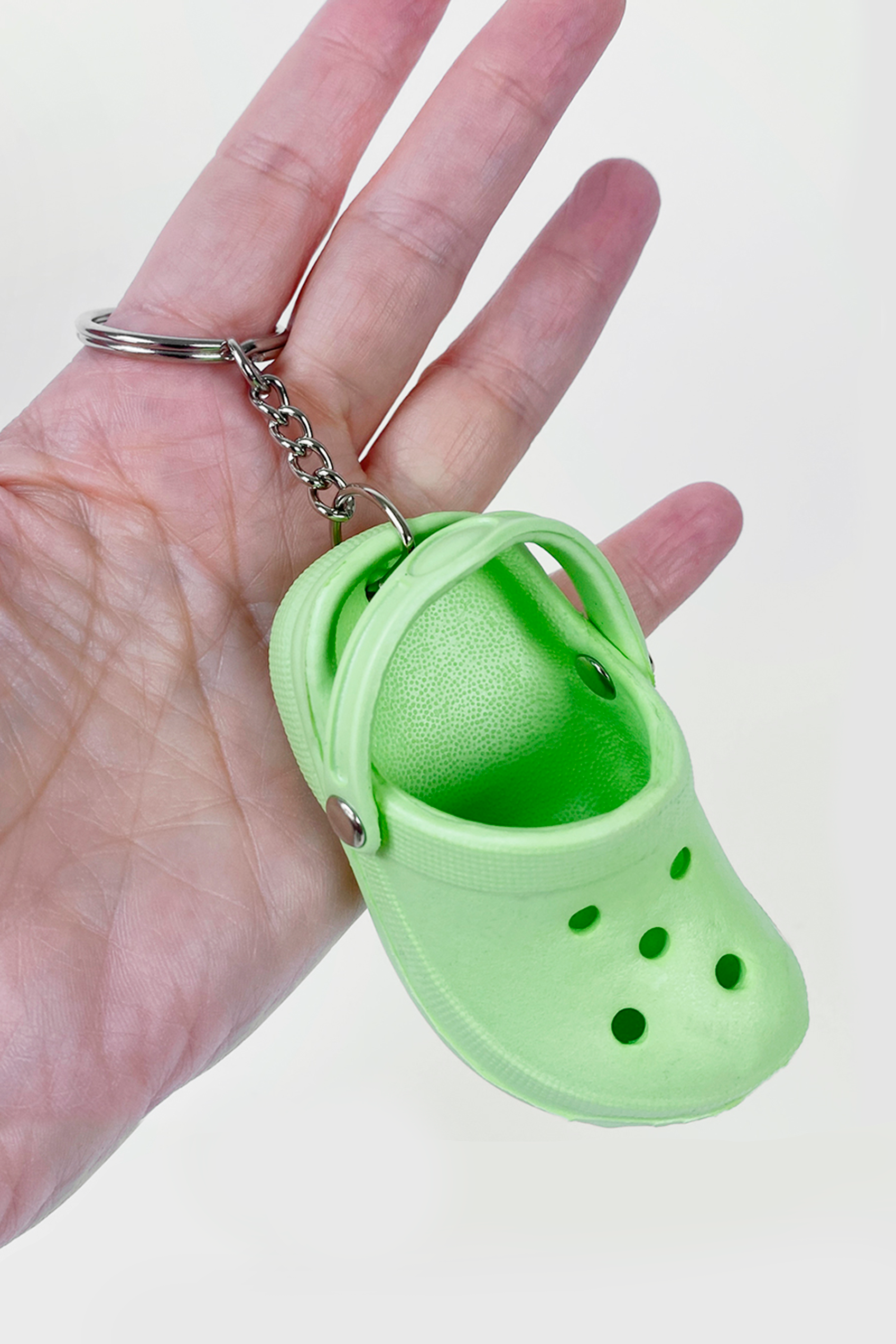 Llavero zueco sanitario con anilla-zoom-6