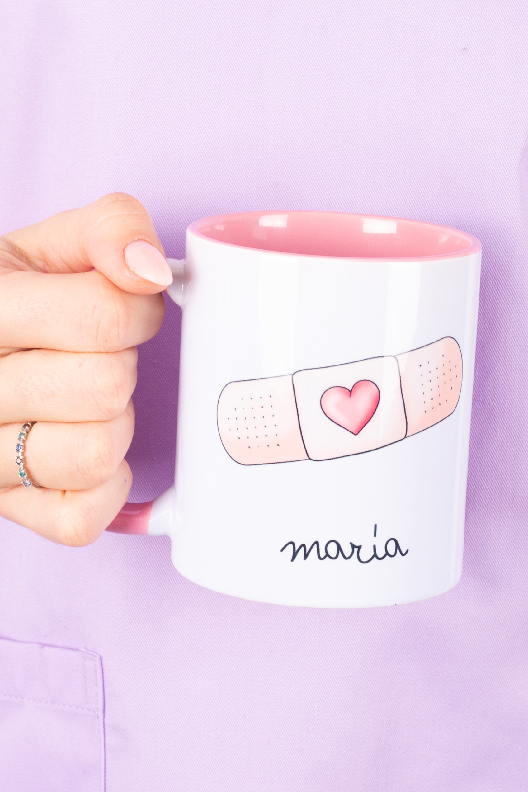Taza cerámica personalizable rosa - Tirita @elartedecuidar-4