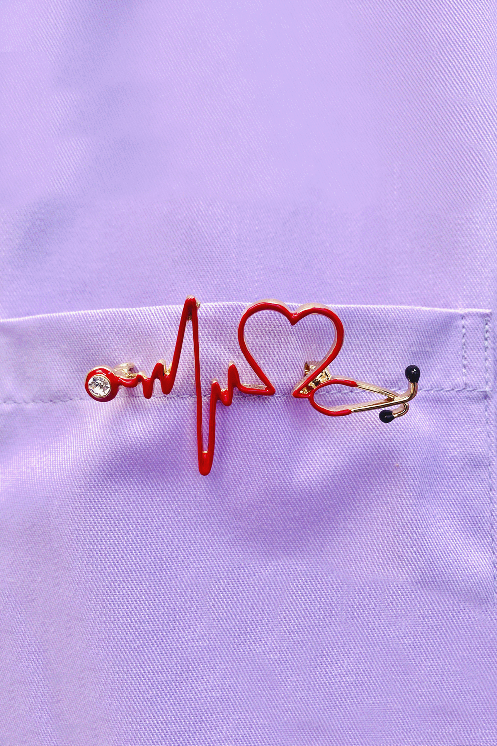 Broche electrocardiograma rojo-zoom-2